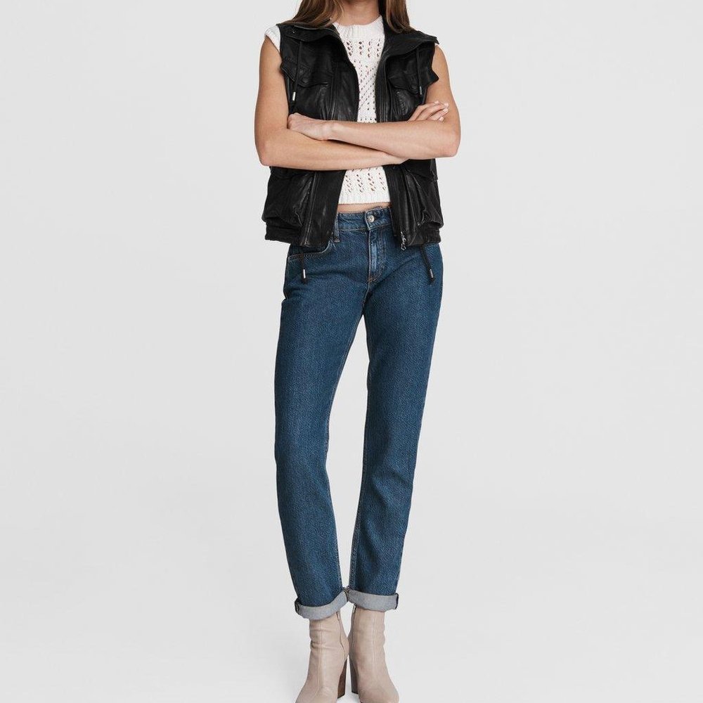 ALMOST NEW rag & bone Jeans Featherweight Dre Low-Rise Boyfriend - Lily